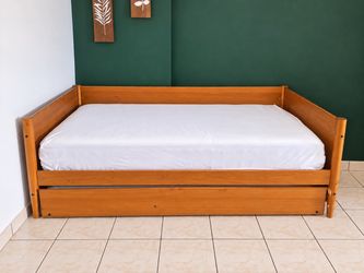 Solid Brazilian Wood Daybed with Trundle + 2 Mattresses – $350