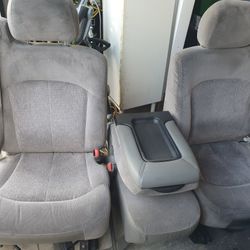 CLEAN CHEVY SILVERADO SEATS
