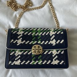 Tory Burch Elegant Woven Crossbody Bag with Chain Strap