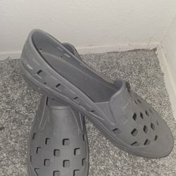 12 Men Vans Water Shoes