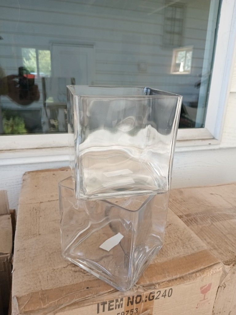 30 Glass Vases New In Box Wedding