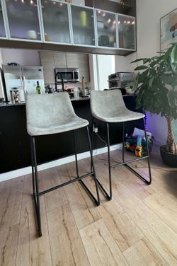 Bar stool chairs
