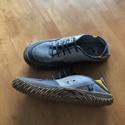 Size 10 Hybrid Green Label Shoes 