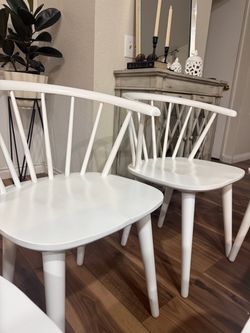 Set of 6 White Dining Chairs – Good Condition