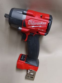 M18 Fuel 1/2 Mid-Torque Impact Wrench/ NEW