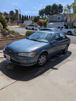 2000 Toyota camry