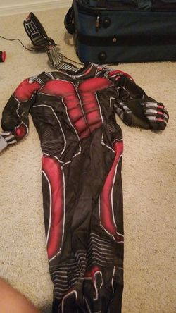 Ant man costume size med kids missing mask