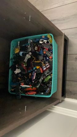 1-3 dollar hot wheel cars