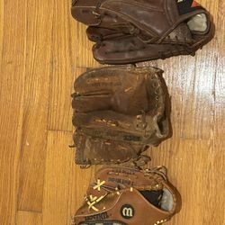Baseball Gloves 
