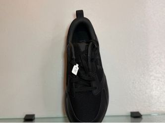 Under Armour  shoes
