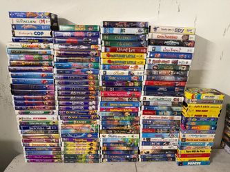 Large Lot of VHS Tapes Children's Movies