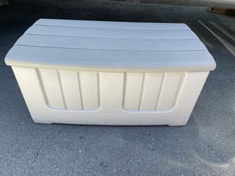 One used Plastic storage box brand STEP 2