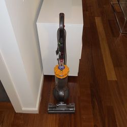 Dyson DC40 Vacuum Cleaner