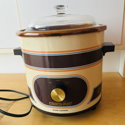 Crock Pot by Rival Slow Cooker settings Off/Low/High, 4-5 Quart.