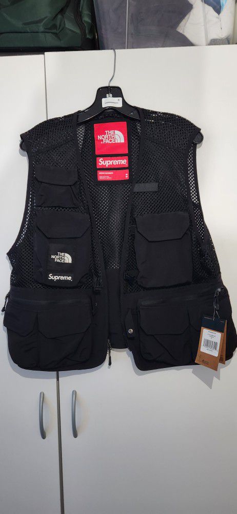 Supreme x TNF Cargo Vest Size M