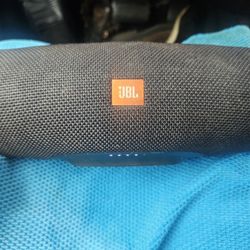 JBL Charge 4 Bluetooth Speaker
