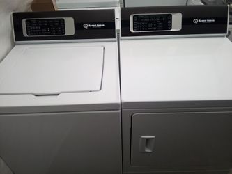 Like New Speed Queen Washer Dryer gas set