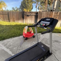 Treadmill, Gold's Gym, Auto Incline, Gym Quality, Folds, Space Saver, Led Display, Lots of Features, Uphill Program Workouts