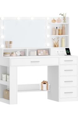 New In Box Makeup Vanity