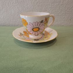 VINTAGE Royal Sutherland England China Tea Cup/Saucer