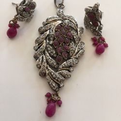 Vintage Victorian Style Pendant and Earring Set