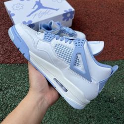 Air Jordan 4 “Forget Me Not”