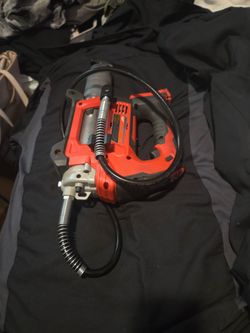 Milwaukee M18 Cordless 2-Speed Grease Gun