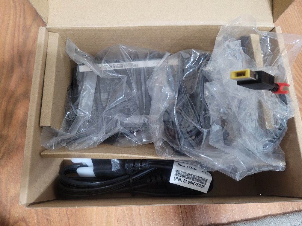 Lenovo Slim 135w Power Adapter