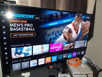4K SMART TV UHD VIZIO  60 INCHES BIG!!! WORKS LIKE NEW IN GREAT !!! CONDITION!!! $180.00