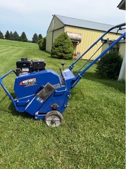 Bluebird 530 commercial core aerator- Briggs & Stratton XR