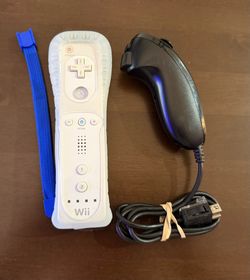 Nintendo Wii remote set