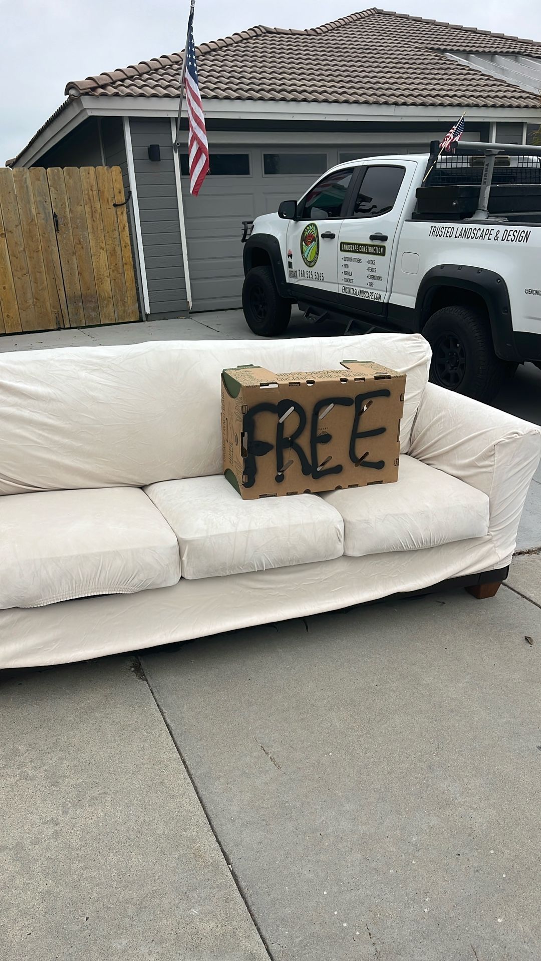 Feee Couch