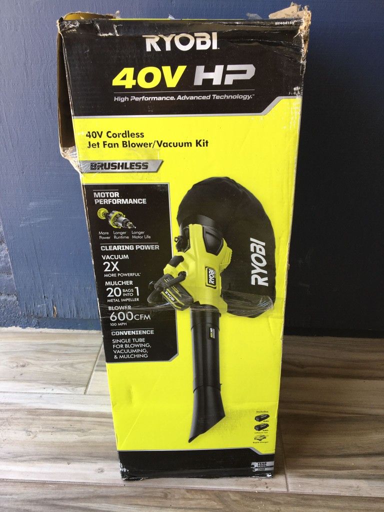 LEAF VACUUM/BLOWER RYOBI 40V BATTERY AND CHARGER INCLUDED