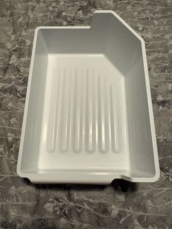 Genuine Frigidaire Refrigerator Ice Maker Ice Cube Bucket Model (contact info removed)01