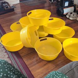 Plastic Tubs (10)
