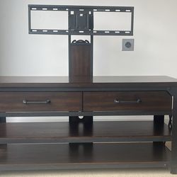 Entertainment center