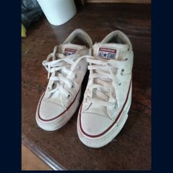 Converse Size 6  Women's Sneakers In Great Condition Like New