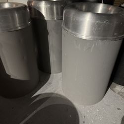 Commercial Trash Bins / Cans 