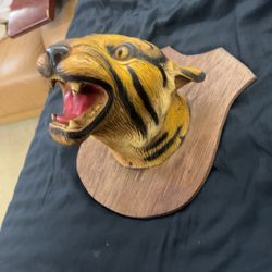 Antique Tiger Head 60s wall decor mancave