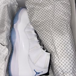 Jordan 11 “Legend Blues”