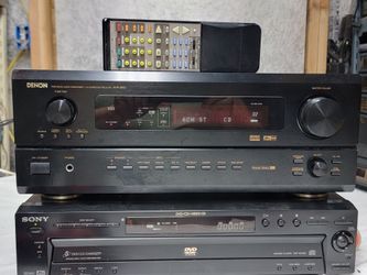 Denon AVR-2802 amplifier with remote