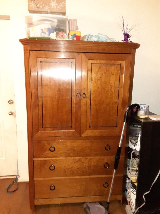 TV Armoire