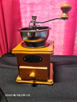 Brand New Mini Wooden Manual Coffee Grinder