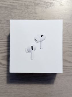 Apple AirPods Pro (2nd Generation) with a USB-C MagSafe Charging Case - Used