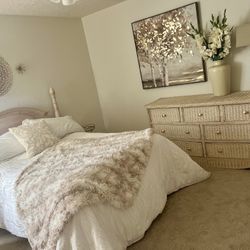 Bedroom Set All Items $650 Must Sell Fast 