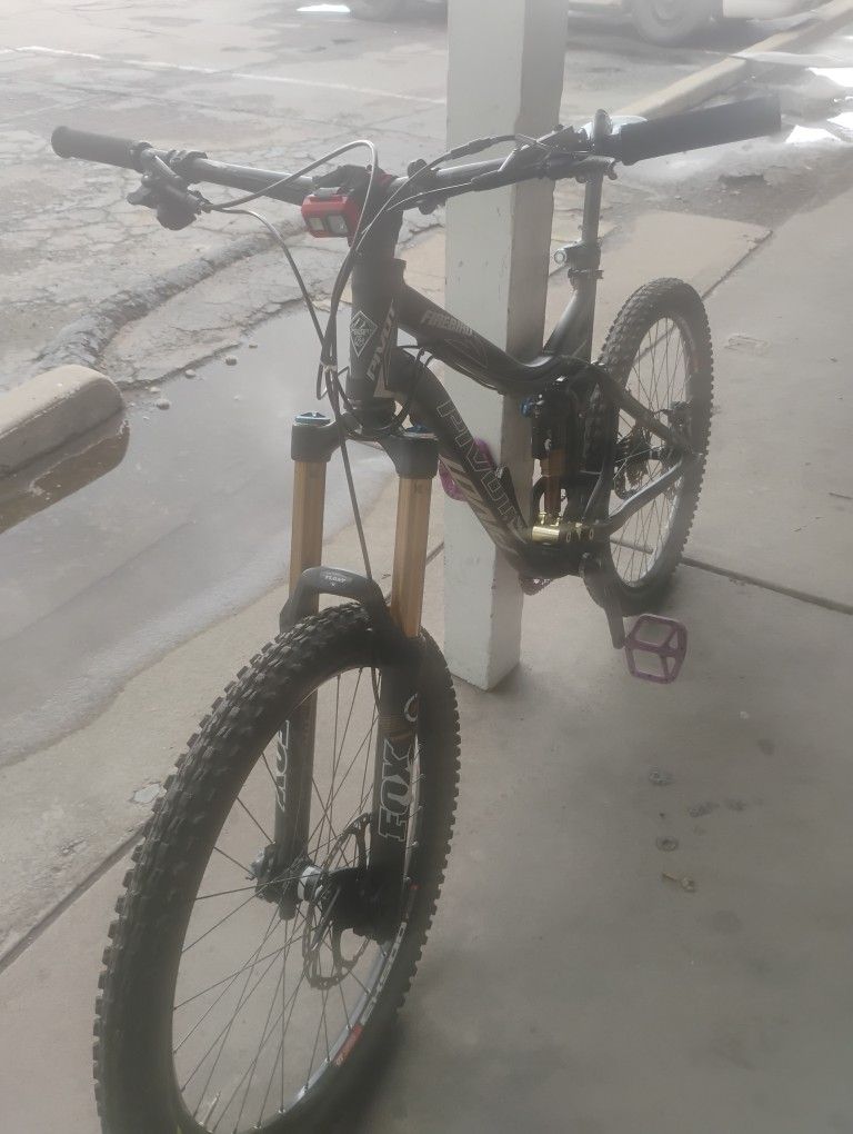 Pivot Firebird Mountain Bike
