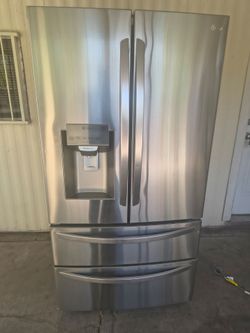 LG Refrigerator stainless steel 4 door