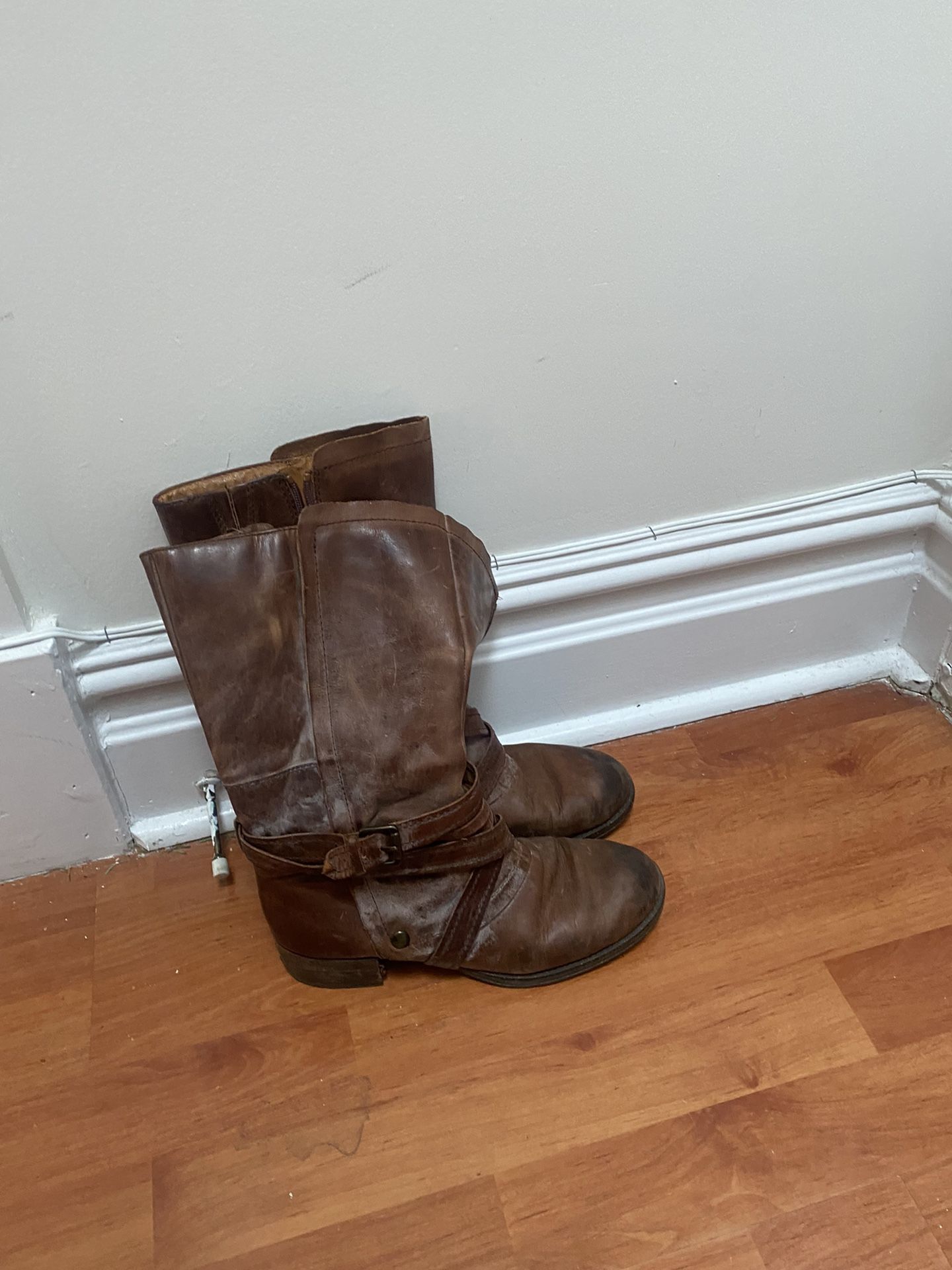 Naya Womens Sabre B3196L1200 Brown Mid Calf Strapped Leather Riding Boot Sz 8.5. Make an offer!