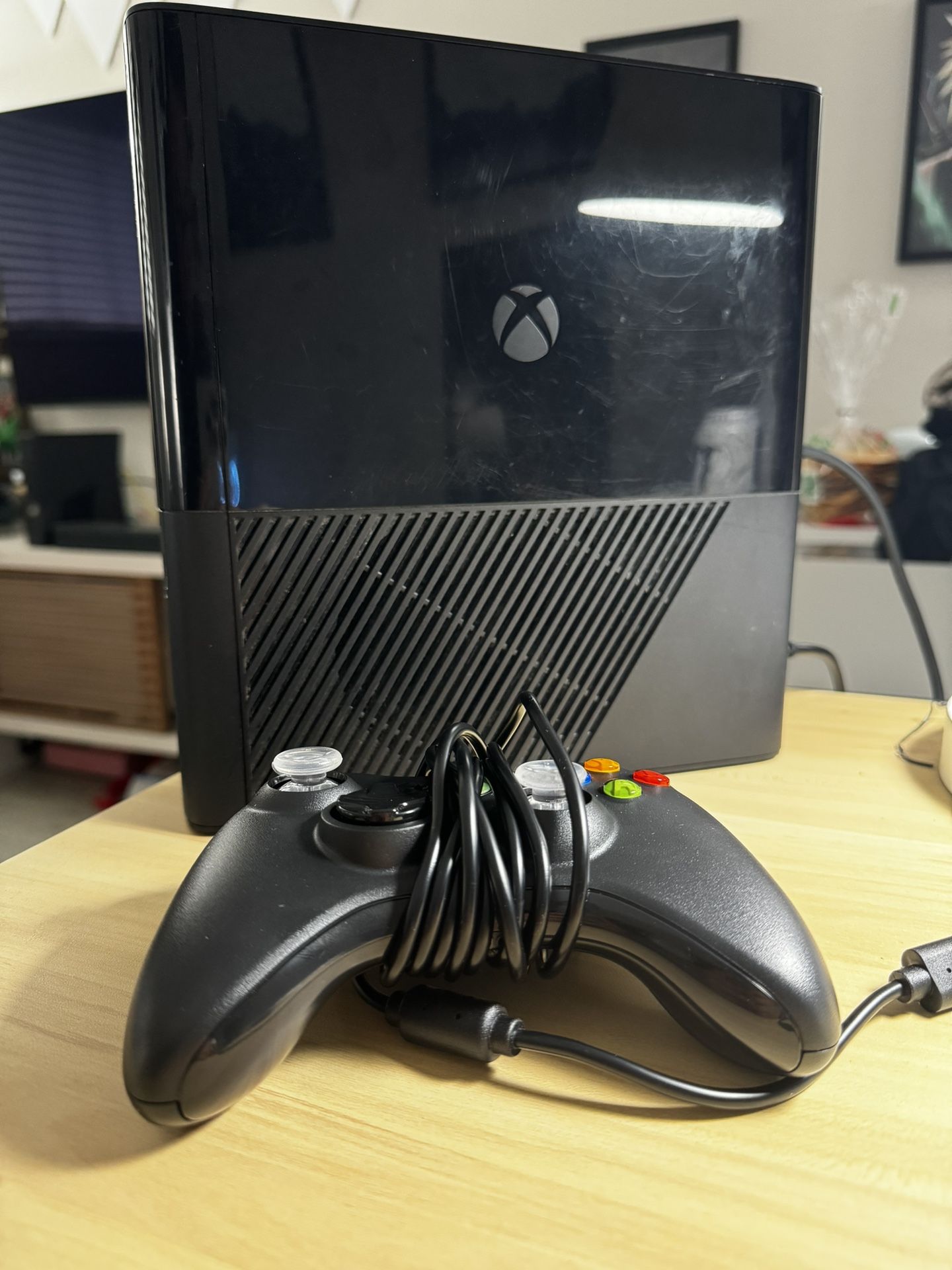 Microsoft Xbox 360 E - 250gb HDD - Fully Cleaned And Ready To Play!