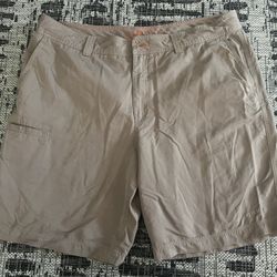 Orvis Shorts Men's Size 40 Beige/Tan Outdoors Castaway *missing Button  